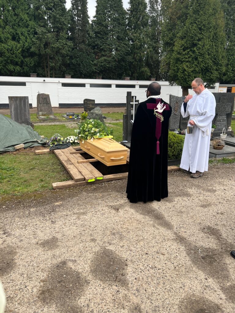 Teraardebestelling van Fons Castermans op 8 april 2022