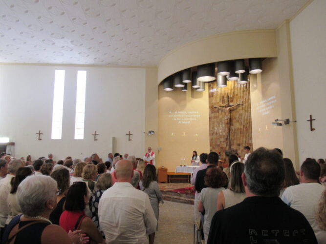 Kerkdienst door Carlos Alberto París Escura oftewel Carlos París – fotografie: Robert Castermans